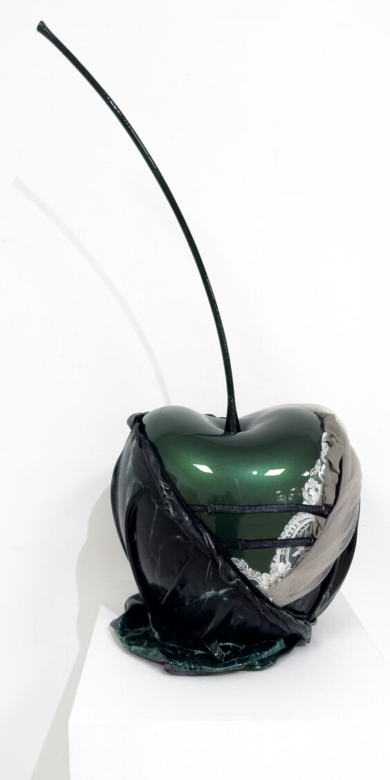 Erotic Cherry Emerald